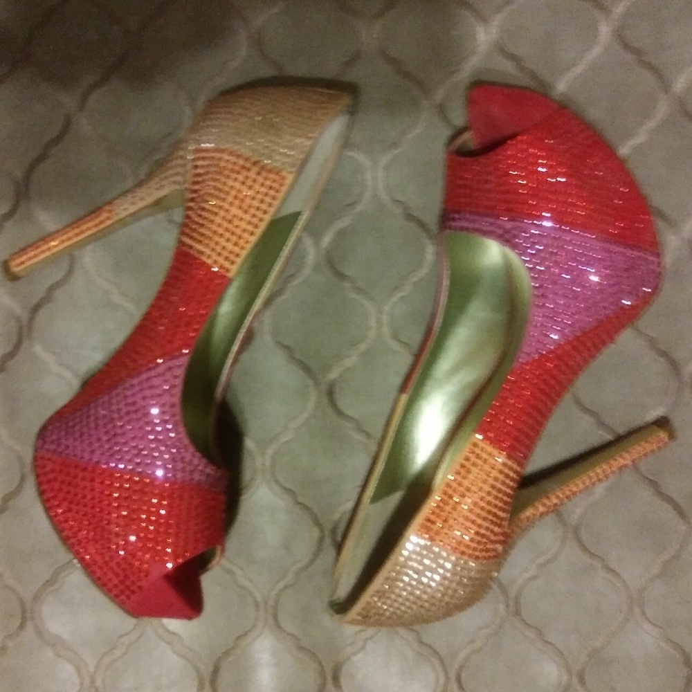 Enzo Blinging Party Girl Shoes (Size 9)